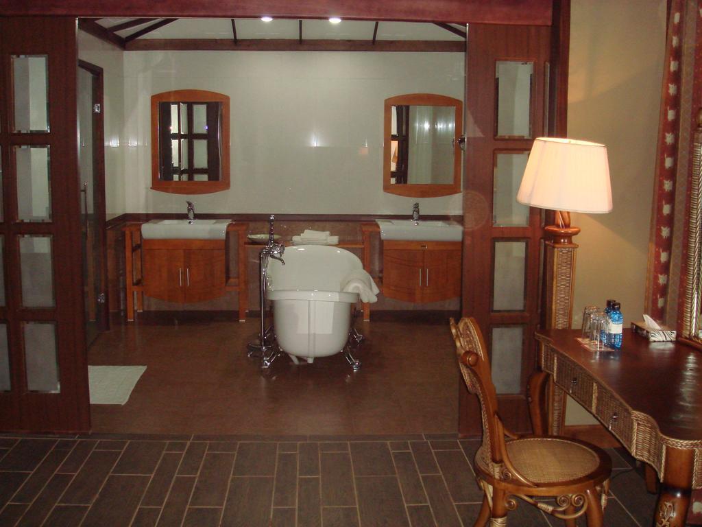 Kilima Safari Camp Hotel อัมโบเซลี ภายนอก รูปภาพ